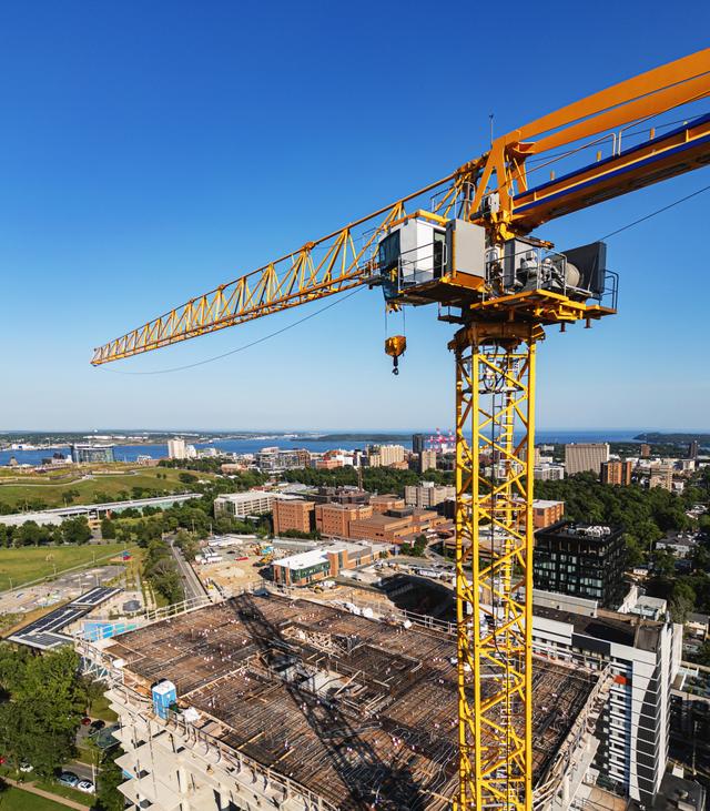 建筑塔式起重機(圖源網(wǎng)絡(luò))二,專業(yè)操作規(guī)范,安全生產(chǎn)的必備要素塔吊